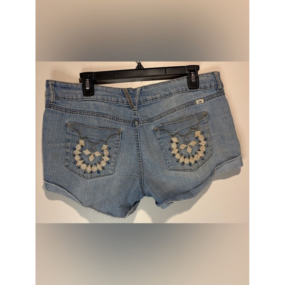 L.E.I. Ashley Low Rise Micro Mini Patchwork Cuffed Denim Shorts Size 11 Y2K - Picture 2 of 9